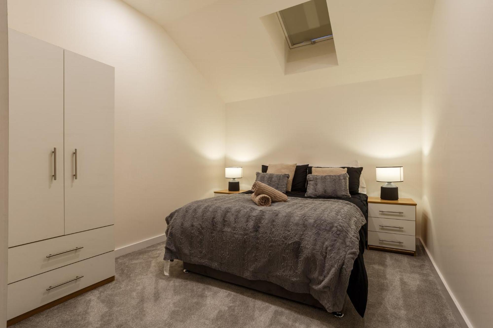 Modern And Cozy Two-Bed Apartment In Bradford Bradford  Bagian luar foto